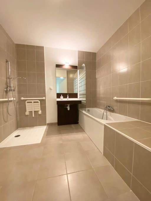 Les Planches , Bel Appartement En Bord De Mer Bénodet Eksteriør billede